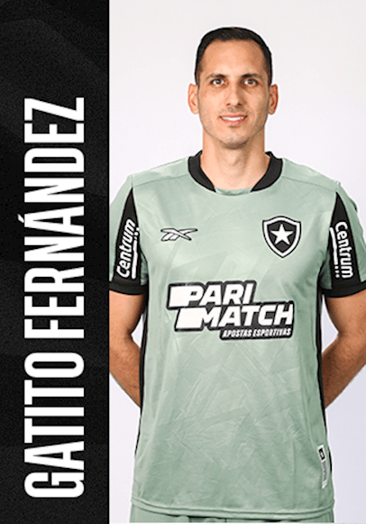 Gatito Fernández in action on the football field