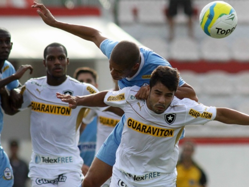 Botafogo 0 x 2 Macaé