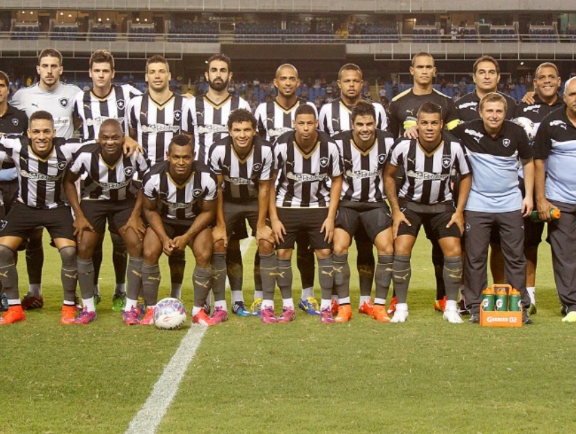 Semifinal no Nilton Santos!