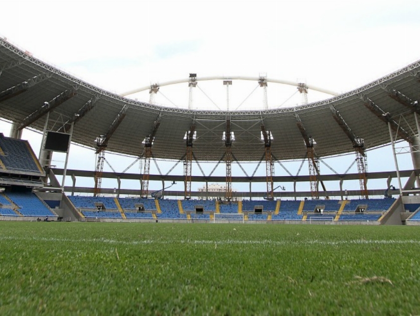 Sócios no Estádio Nilton Santos