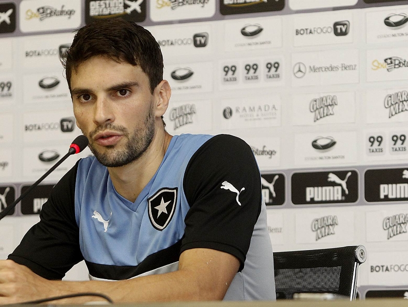 Com os pés no chão