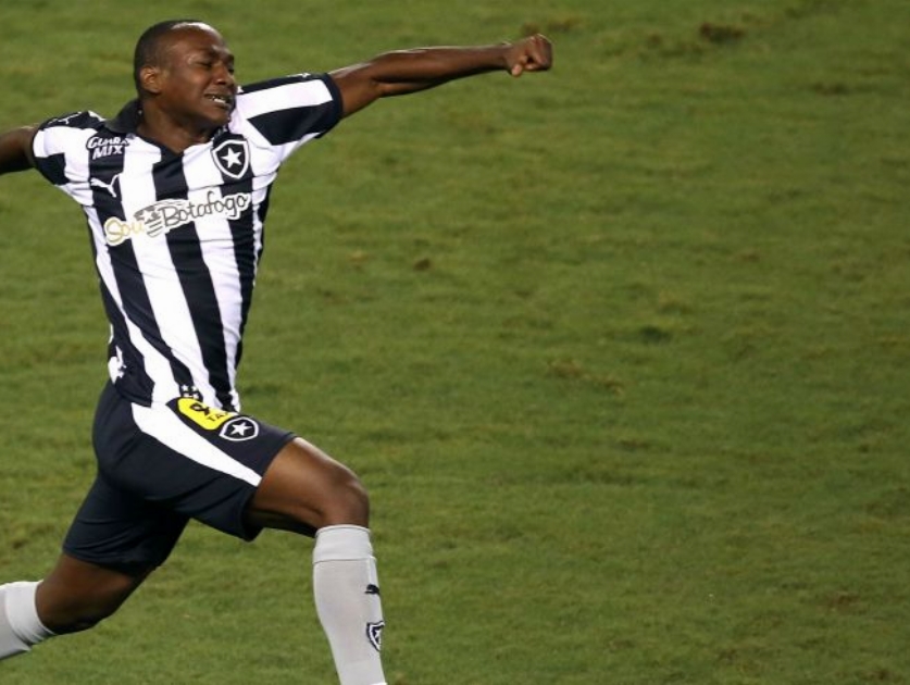 Botafogo 2 x 1 Paraná