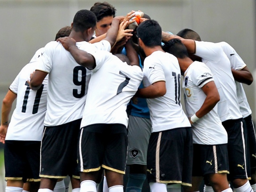 Sub-20 no Nilton Santos