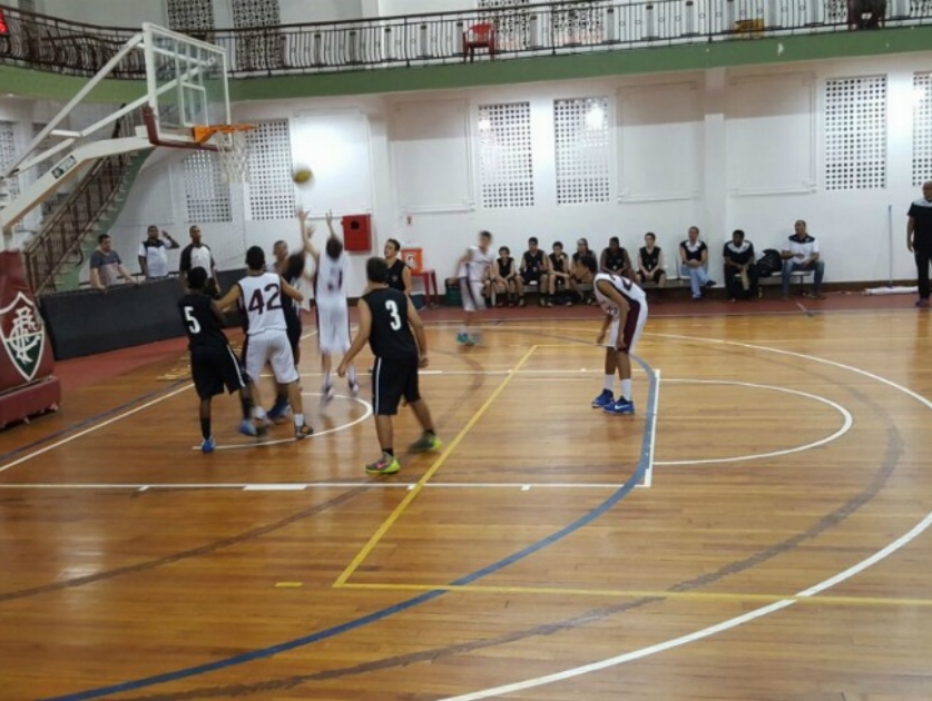 Vitória nas Laranjeiras