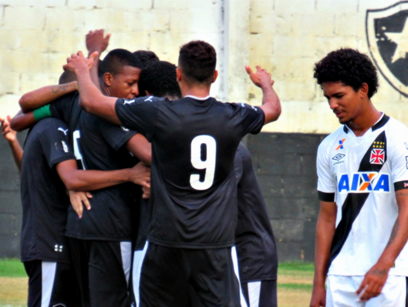  Vitória no clássico