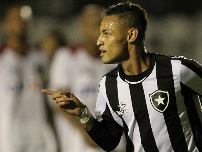 Botafogo 2 x 1 Atlético-PR