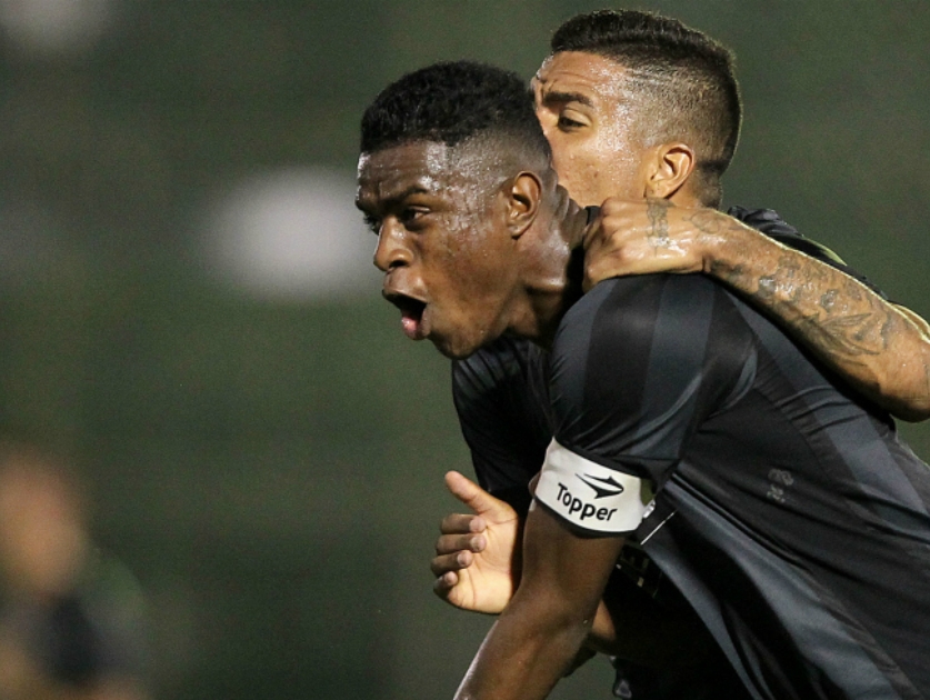 Força de um capitão!