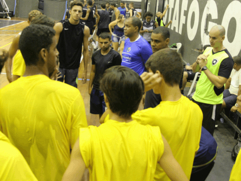 Seleção Carioca de vôlei treina no Botafogo 
