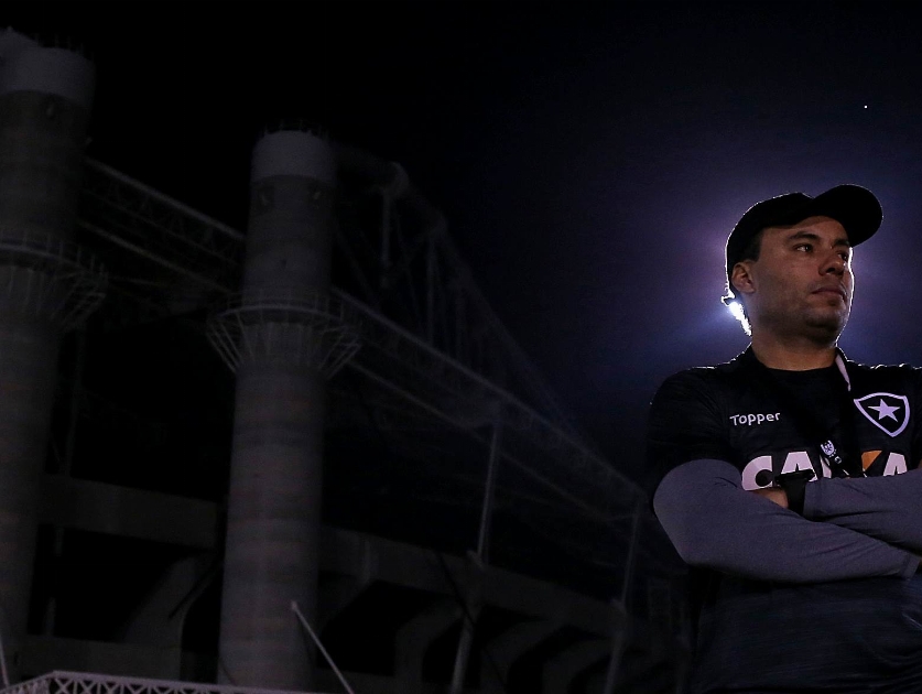 No Nilton Santos é Fogo