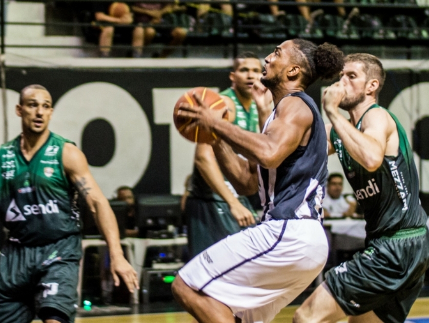 Botafogo 60 x 77 Bauru