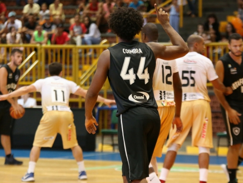 Campo Mourão 71 x 60 Botafogo