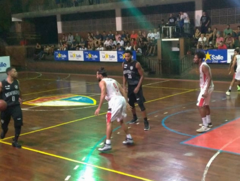 Niterói 42 x 75 Botafogo