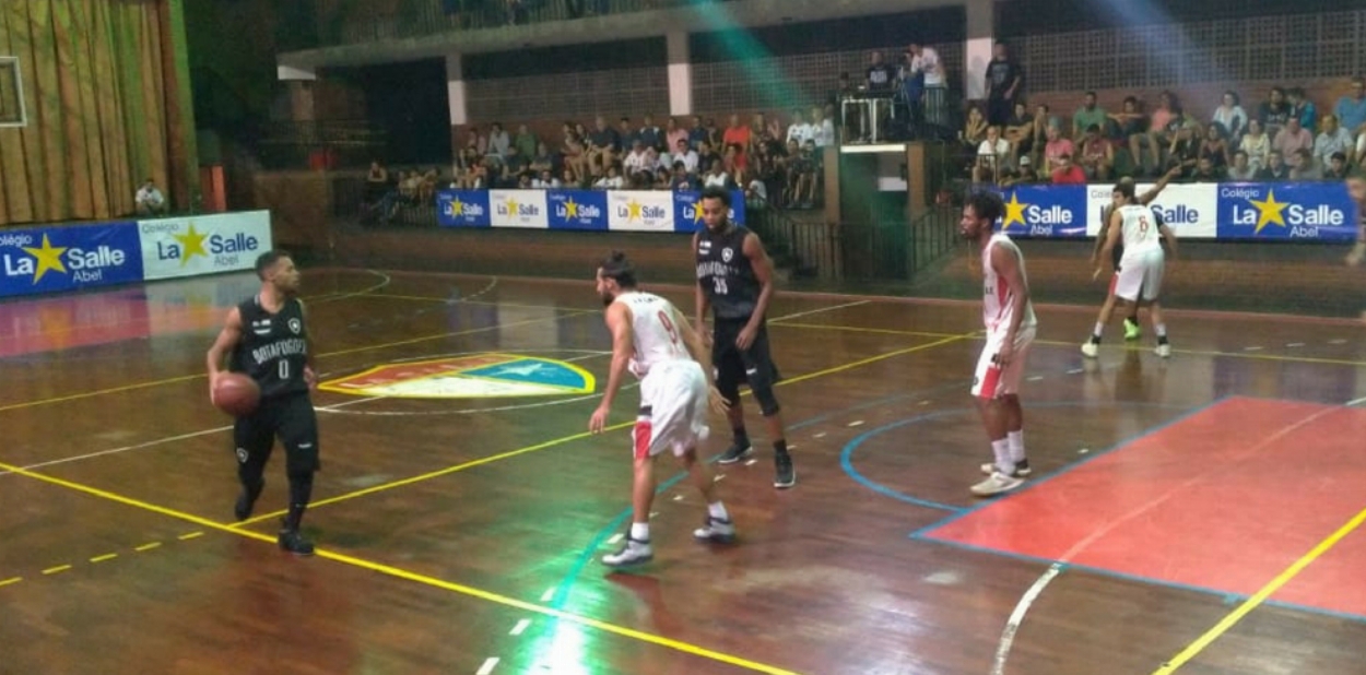 Niterói 42 x 75 Botafogo