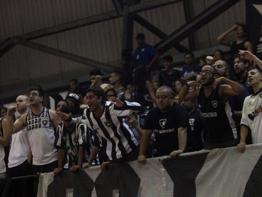 Basquete: Botafogo x Vasco 