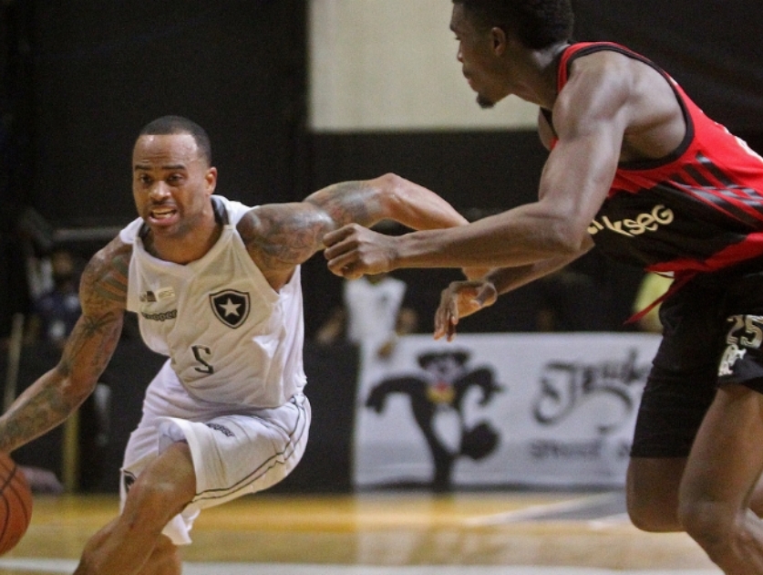 Botafogo 73 x 83 Flamengo