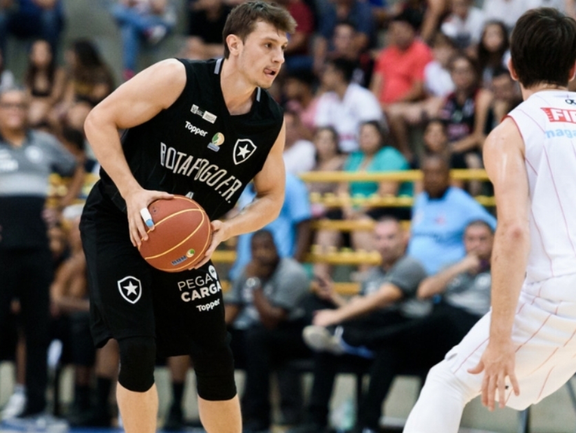 Franca 74 x 77 Botafogo