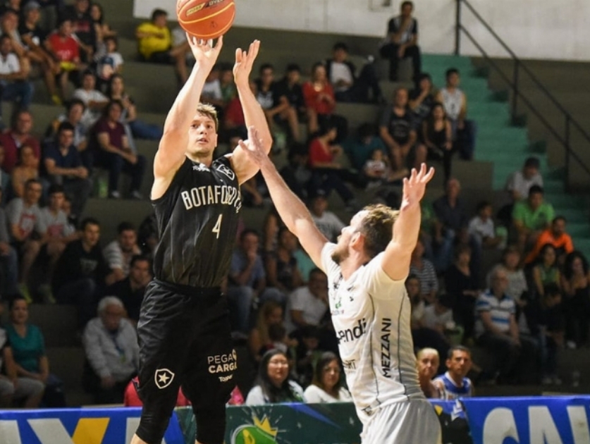 Bauru 82 x 63 Botafogo