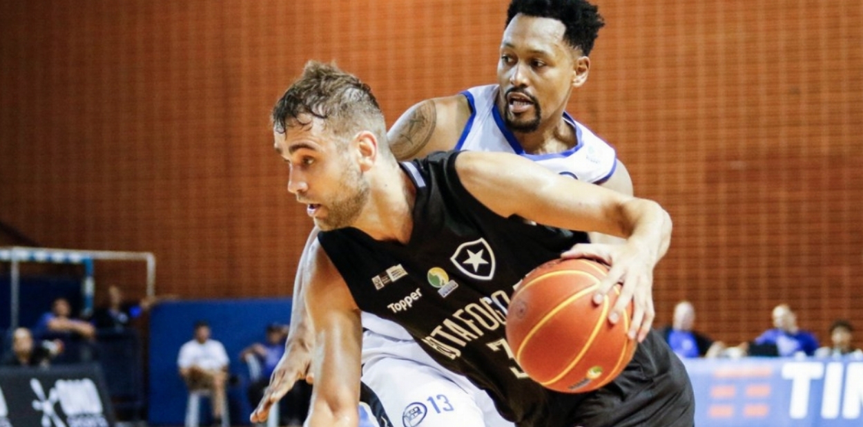 Pinheiros 74 x 79 Botafogo 