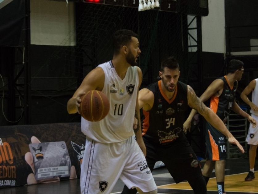 Botafogo 78 x 69 Basquete Cearense