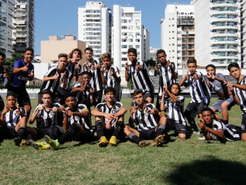 Garantidos nas quartas