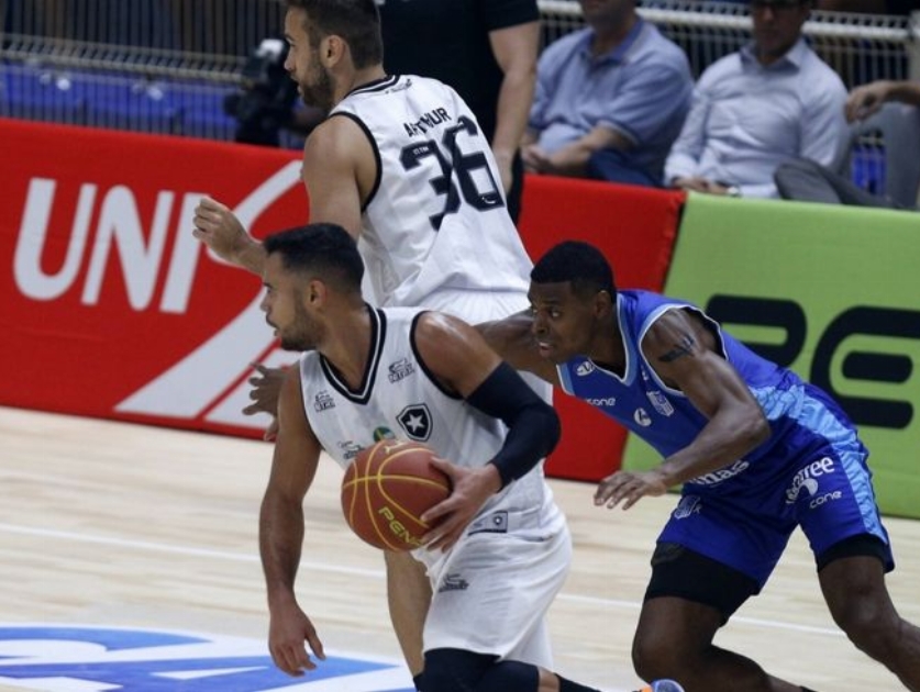 Minas 84 x 85 Botafogo