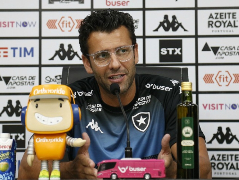 Pela vitória em casa