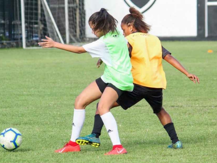 Futebol feminino sub-18