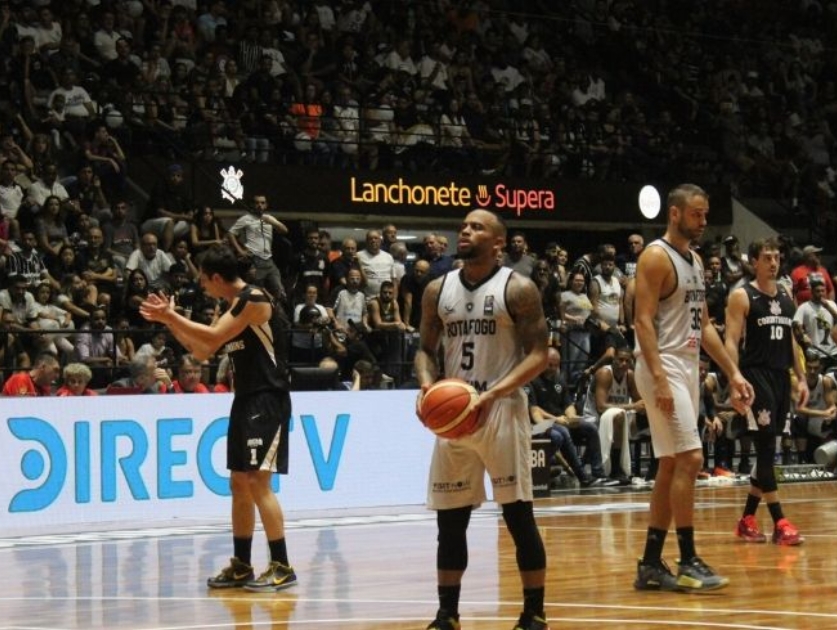 Corinthians 64 x 74 Botafogo