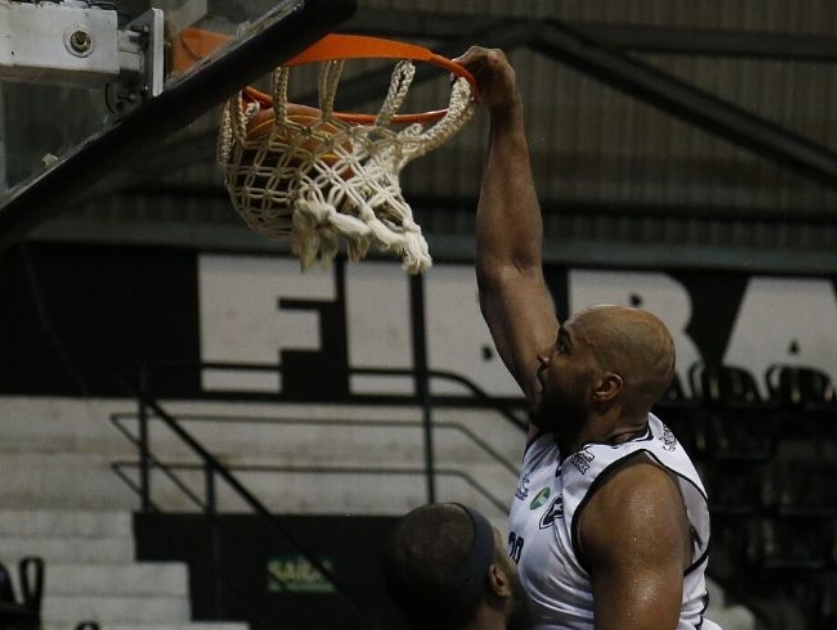 Botafogo 86 x 72 Basquete Cearense