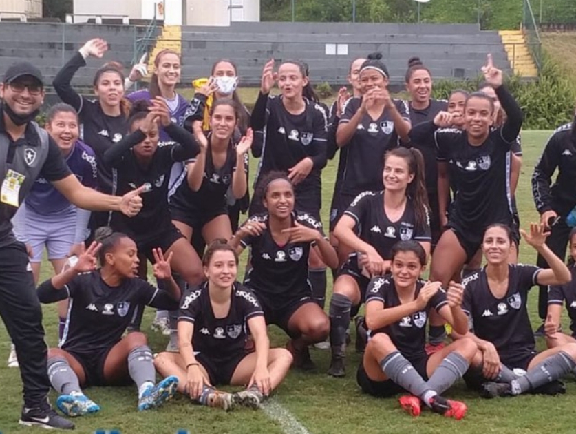 Vitória no clássico