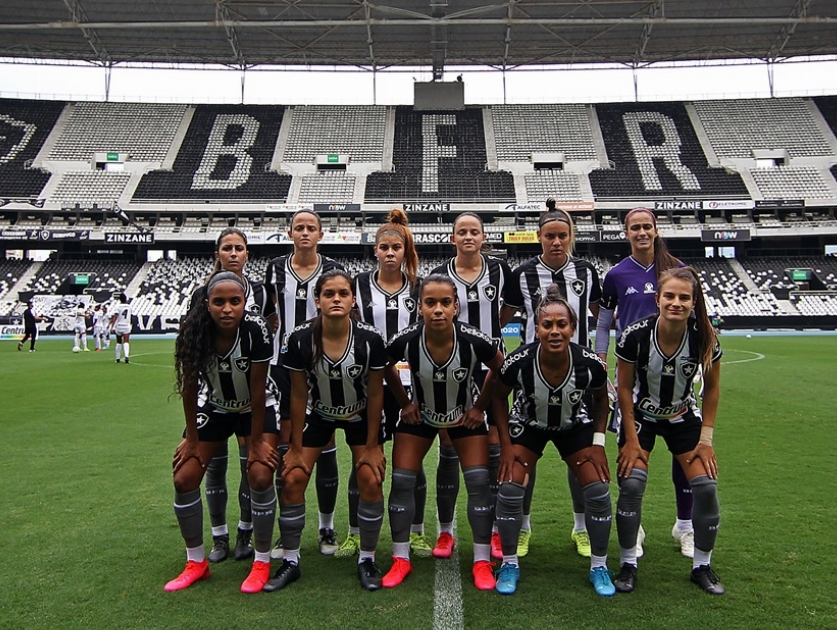 Decisão no Nilton Santos!