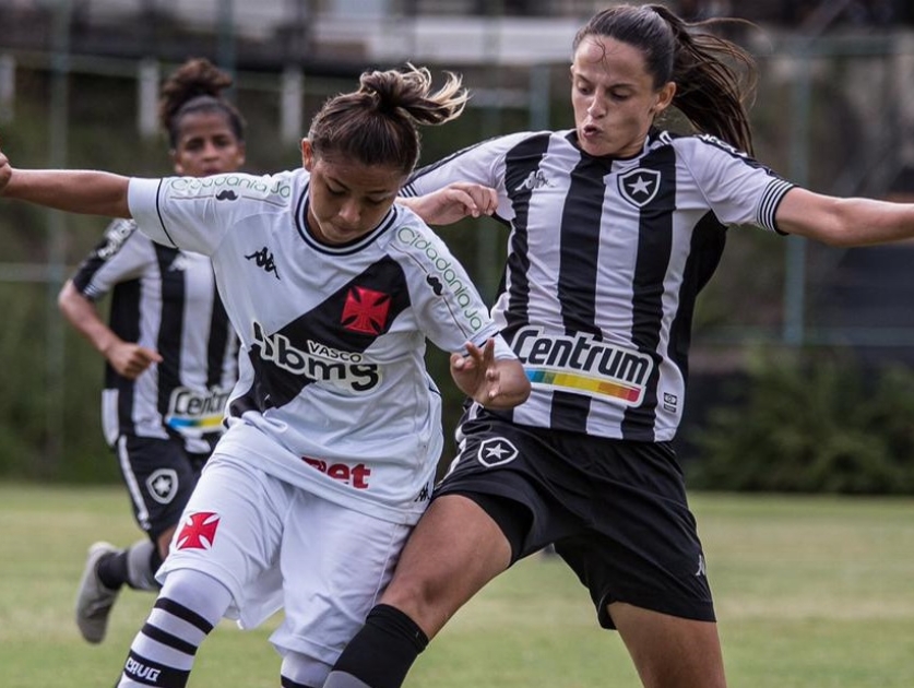 Vitória no clássico
