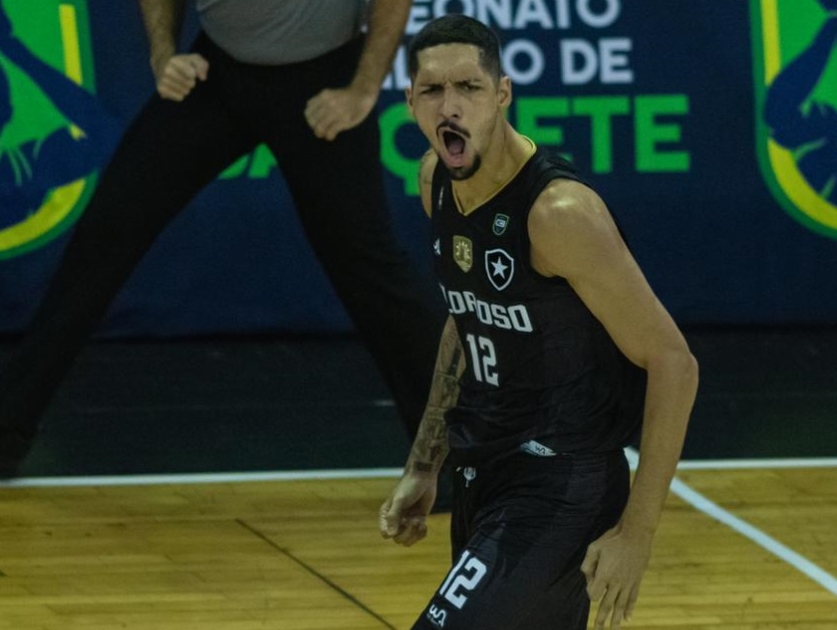 Botafogo 87 x 67 Vila Nova