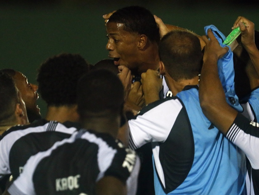 Nova Iguaçu 1 x 2 Botafogo