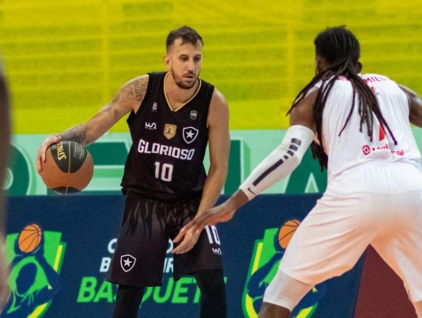 Botafogo 75 x 67 Ponta Grossa