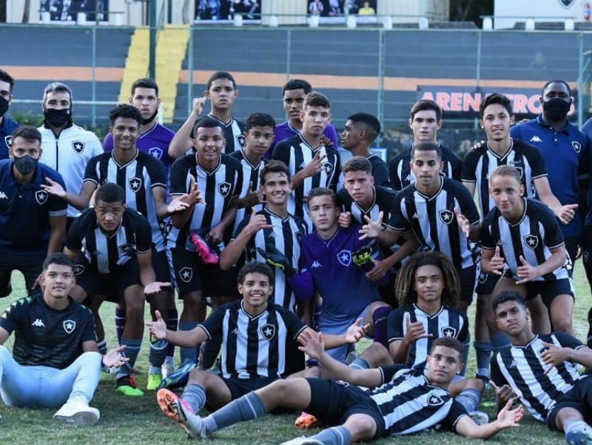 Molecada na semifinal