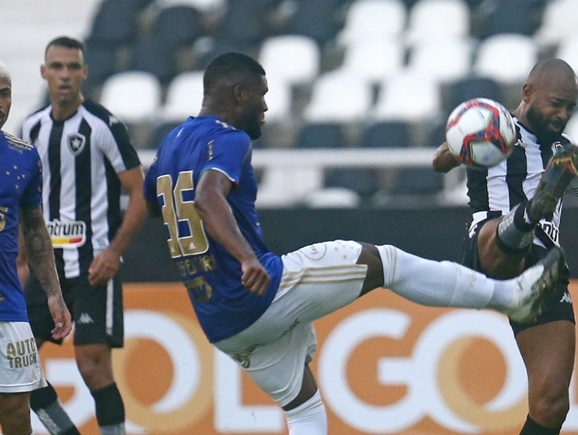 Botafogo 3 x 3 Cruzeiro