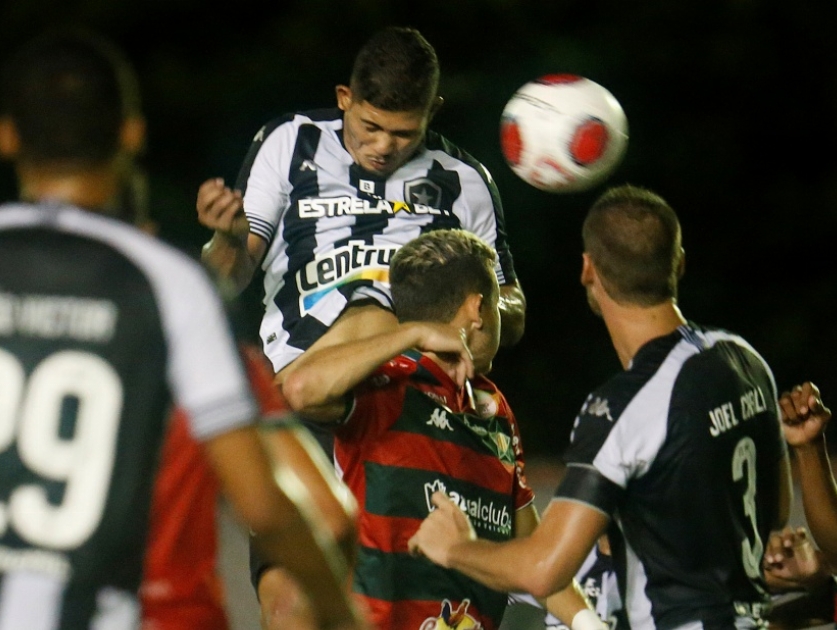 Portuguesa 5 x 3 Botafogo