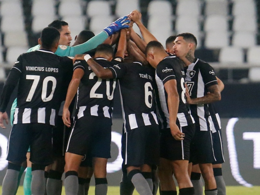 Botafogo 1 x 2 Goiás