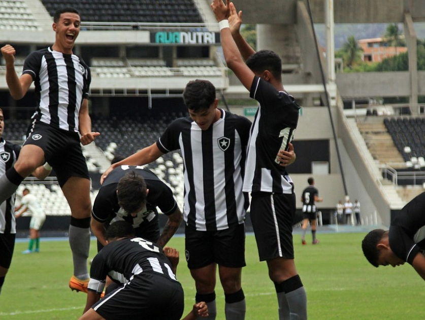 Confrontos definidos