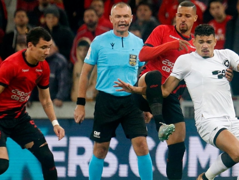 Athletico 3x2 Botafogo 