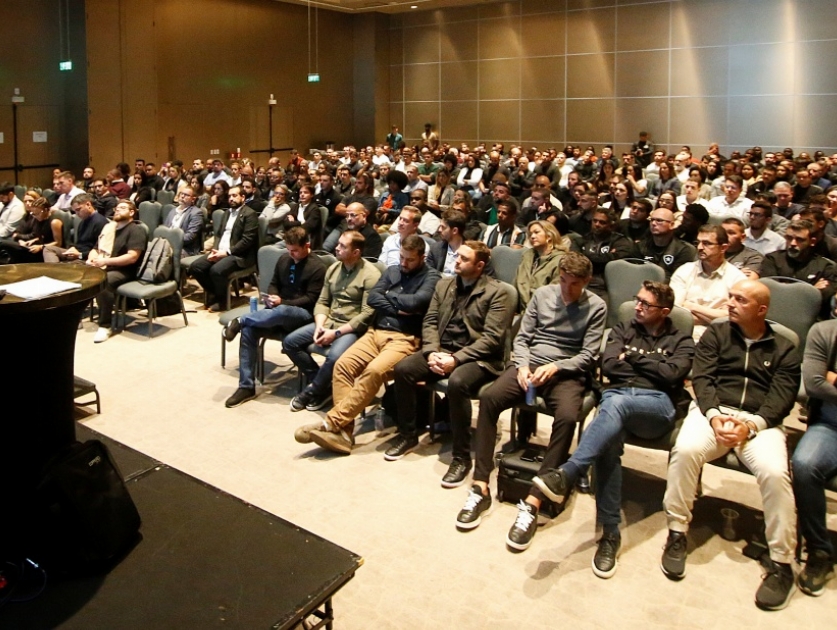 Por um caminho Glorioso