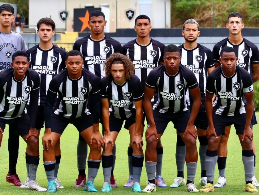 Clássico no Nilton Santos