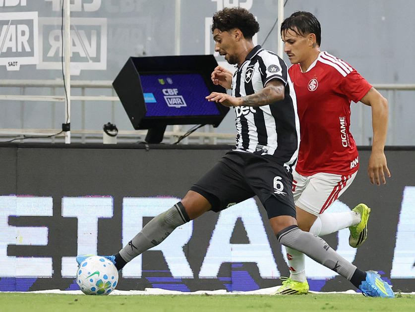 BOTAFOGO 2 X 2 INTERNACIONAL