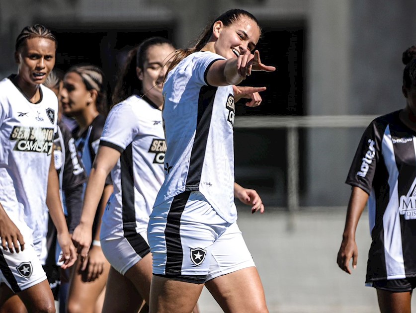 Botafogo 12 x 0  Americano