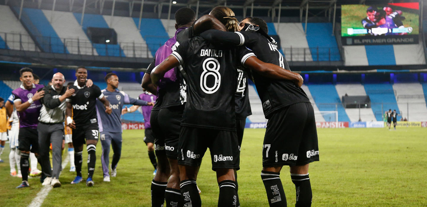 RACING 2 X 3 BOTAFOGO