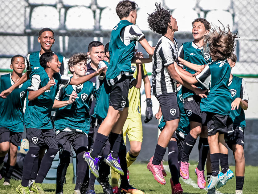 Vitórias, goleadas e estreias